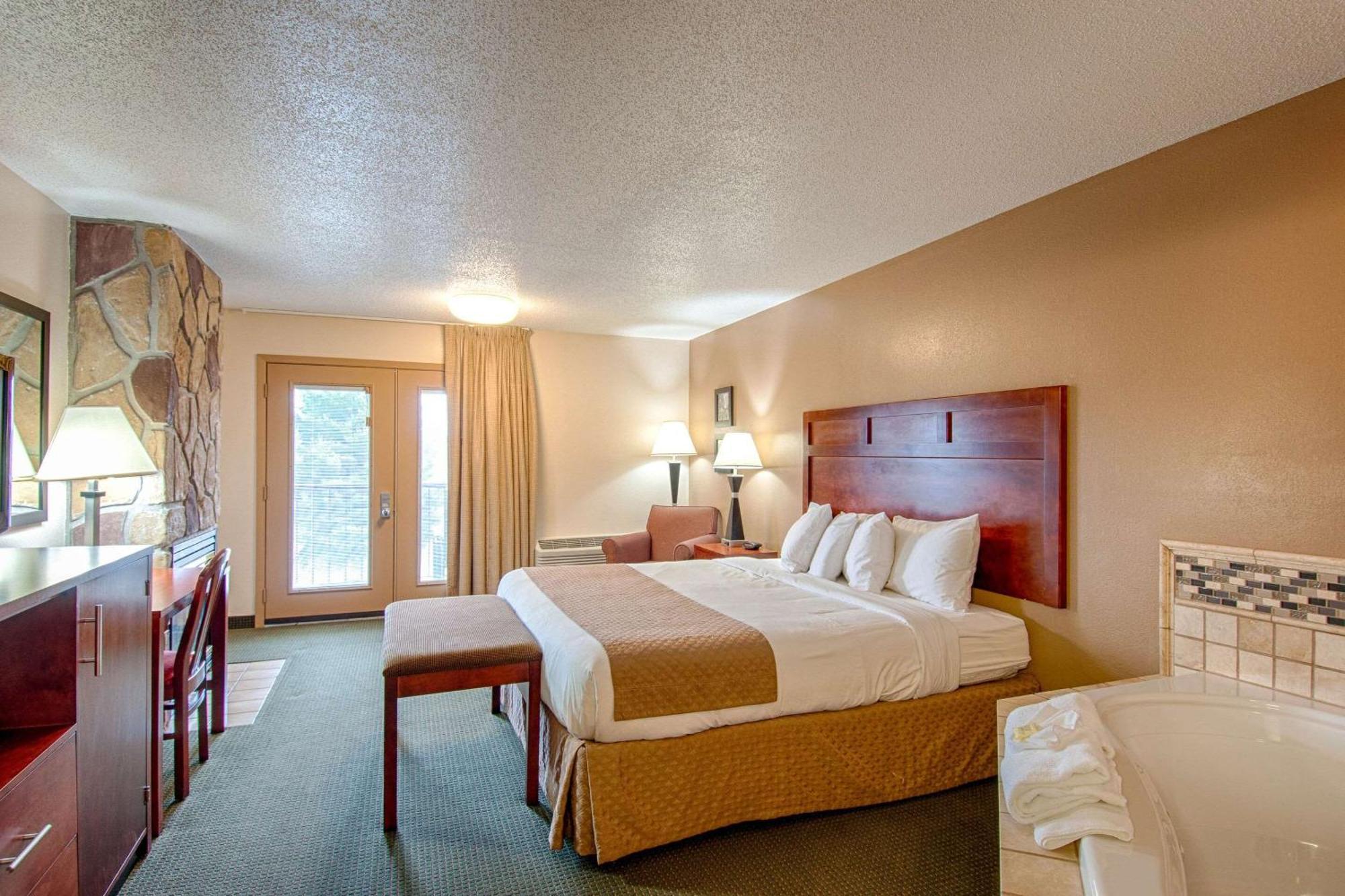 Park Tower Inn Pigeon Forge Exterior photo